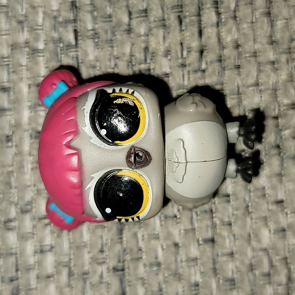 L.O.L. Surprise! Lights Pet, the Teacher's Hoot Owl, from Series 4.